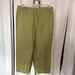 Larry Levine sport linen blend fully lined capri pants avocado green never worn
